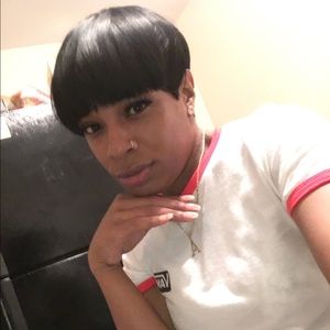 Meet your Posher, Alicia